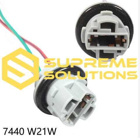 Automotive Socket 7440 (W21W) — Single Contact | Wedge Type